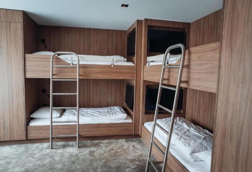 Отель Van Der Valk Spier Dwingeloo