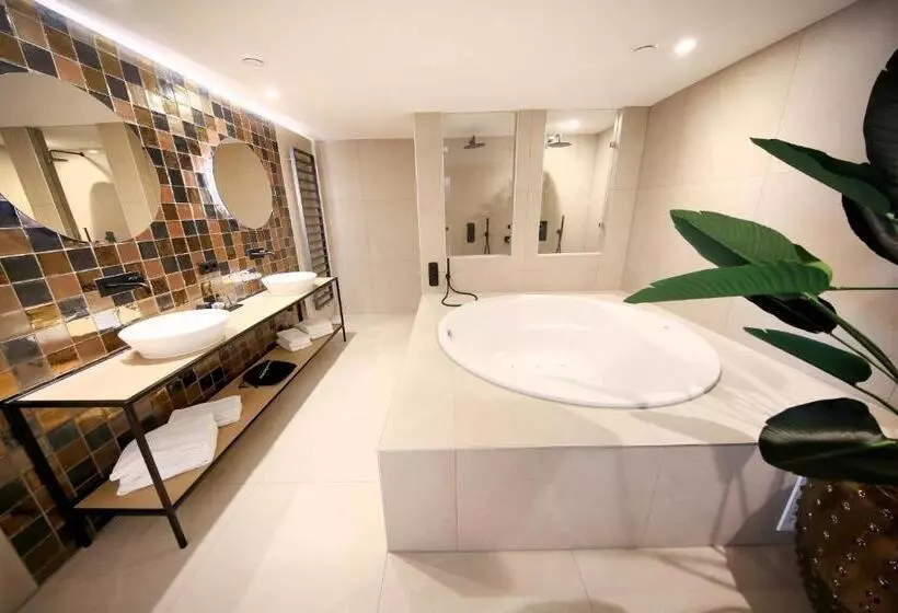 호텔 Van Der Valk Spier Dwingeloo