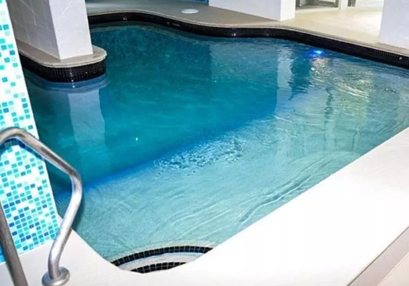 ホテル Zenith Ocean Front Apartments