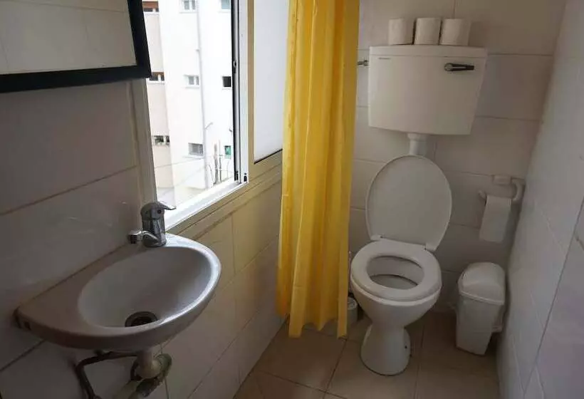 Momos Hostel