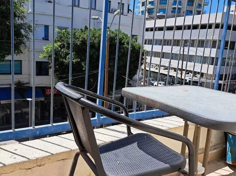 Momos Hostel