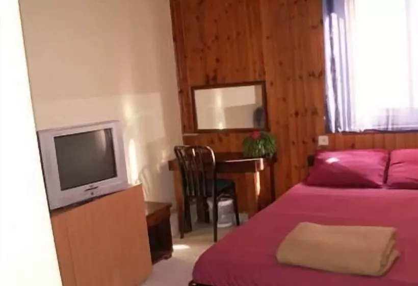 Momos Hostel