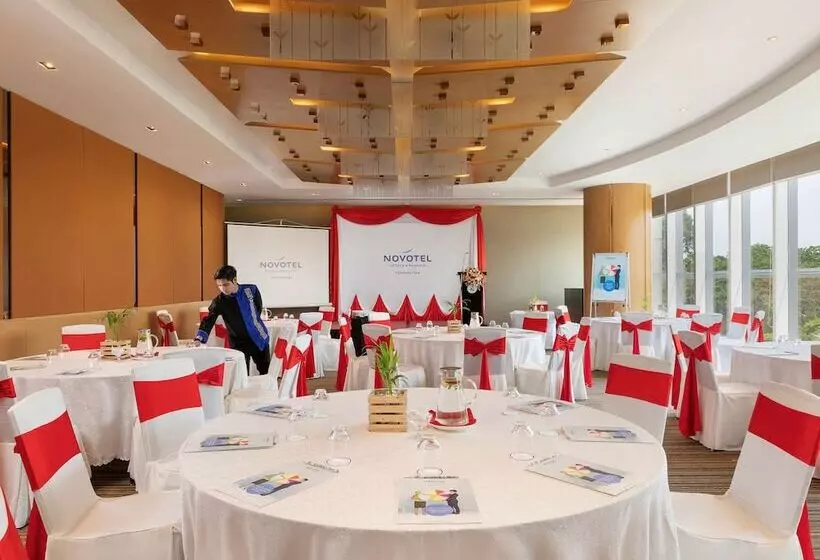 Novotel Yangon Max