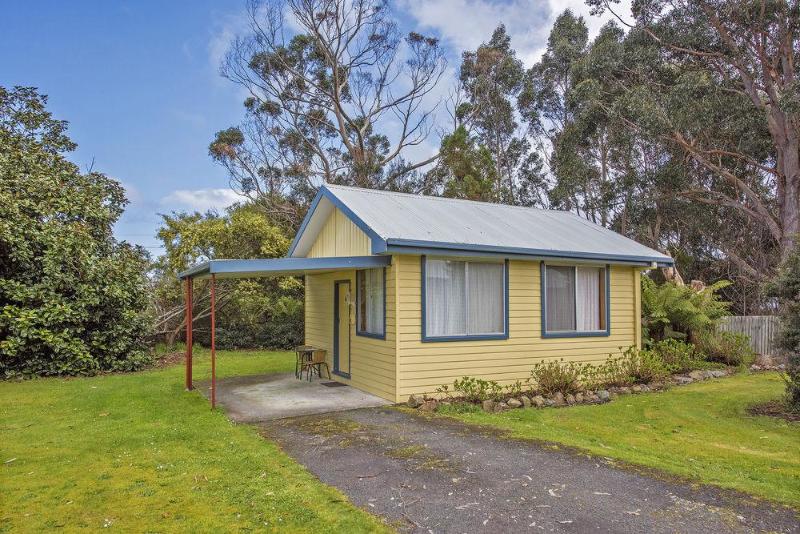 Sharonlee Strahan Villas