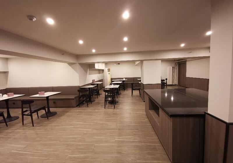 Отель Hanting Express Dashanzi 798 Art District