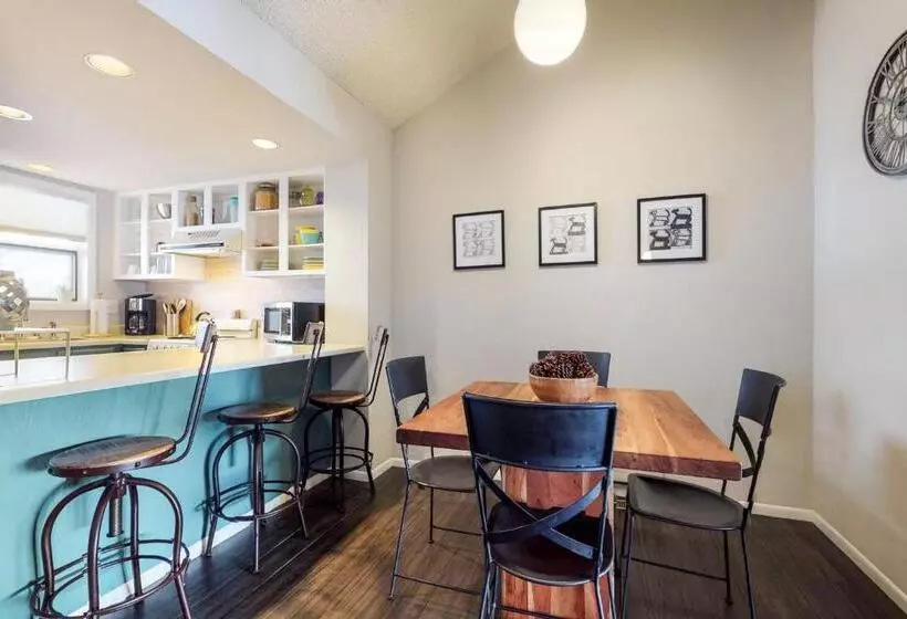 Hotelli Aspenwood 4250