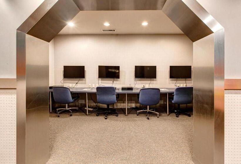 هتل Eagle Springs East 101: Redwing Suite