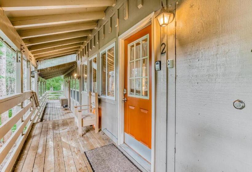 ホテル Edelweiss Retreat