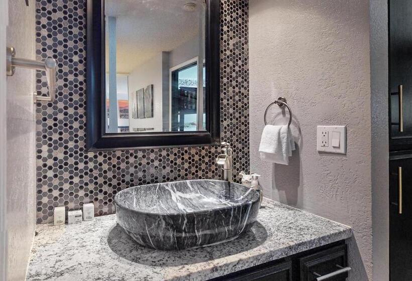 Otel Giant Steps #40