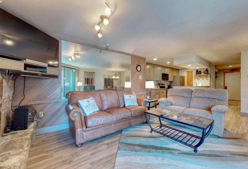 هتل La Bonte Townhomes Unit 304