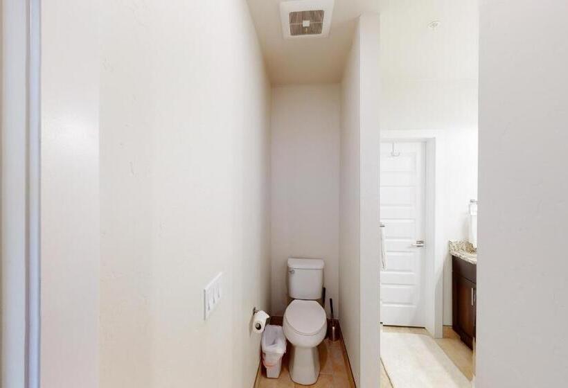 هتل La Bonte Townhomes Unit 304