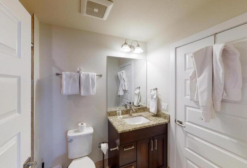 هتل La Bonte Townhomes Unit 304