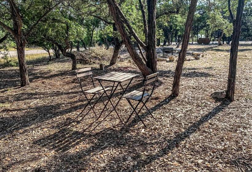 فندق Chimney Rock Tiny Home