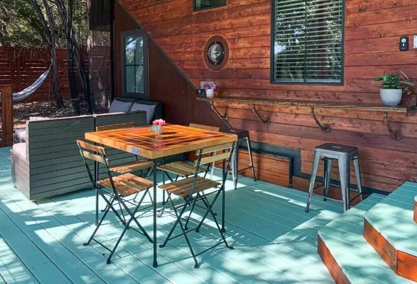 Hotelli Chimney Rock Tiny Home