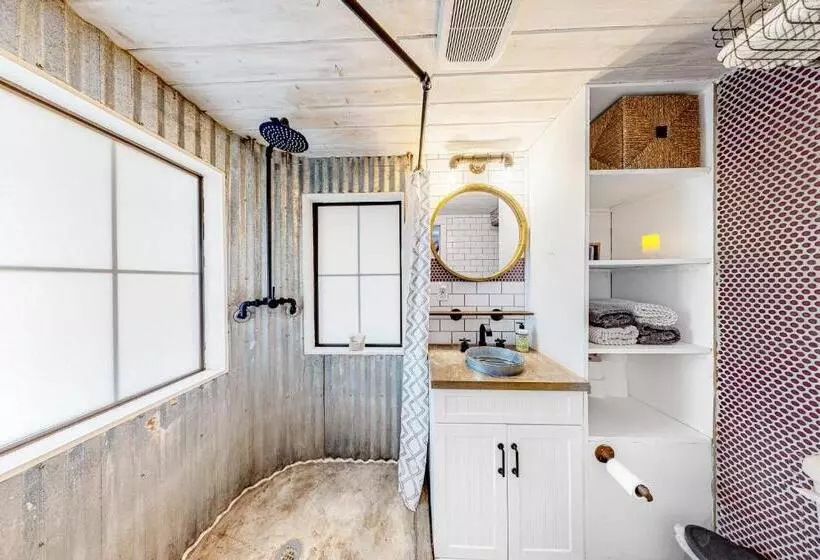 Hotelli Chimney Rock Tiny Home