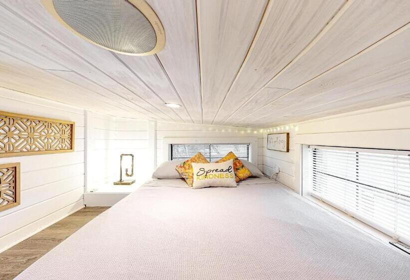 فندق Chimney Rock Tiny Home