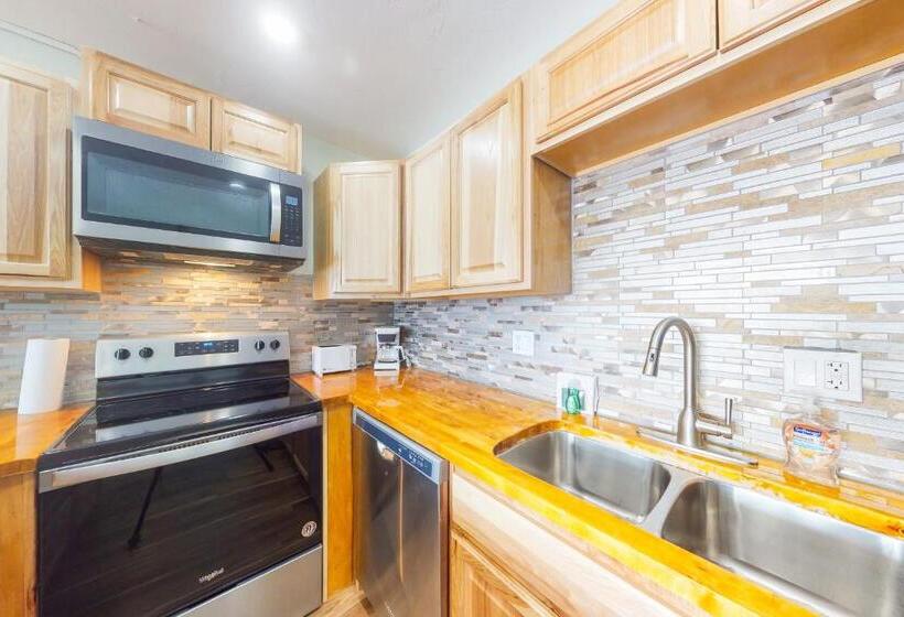 هتل Hi Country Haus 1414