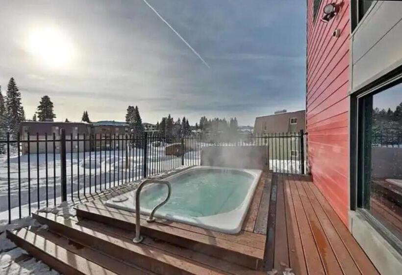 هتل Hi Country Haus 1414