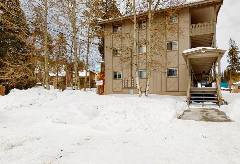 هتل Hi Country Haus 1414