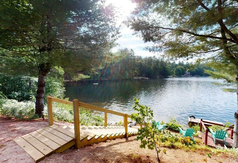 Отель Nanas Nest