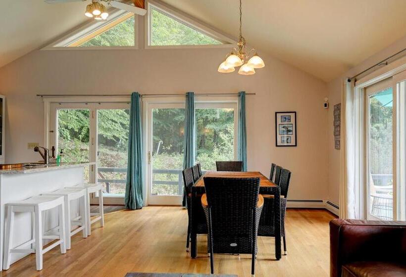 Отель Nanas Nest