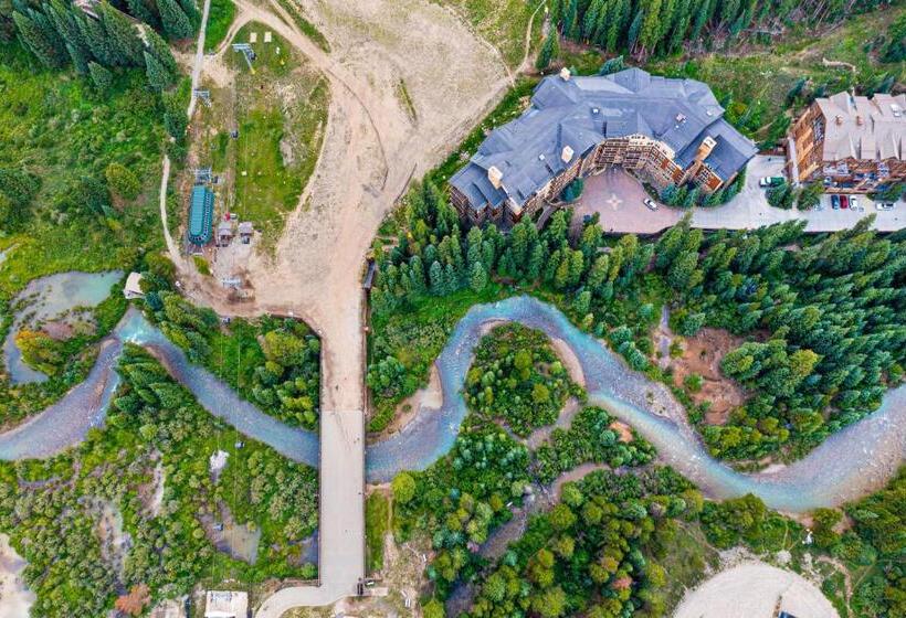 هتل Silvermill Lodge 8250