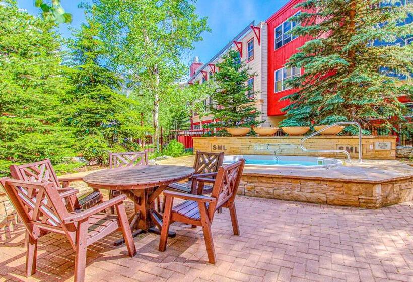 هتل Silvermill Lodge 8250