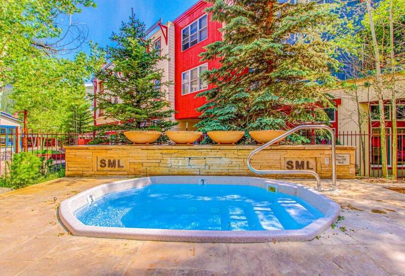 هتل Silvermill Lodge 8250