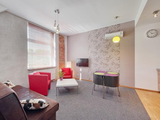 Aparts Bed & Breakfast