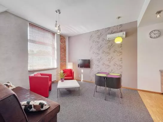 Aparts Bed & Breakfast