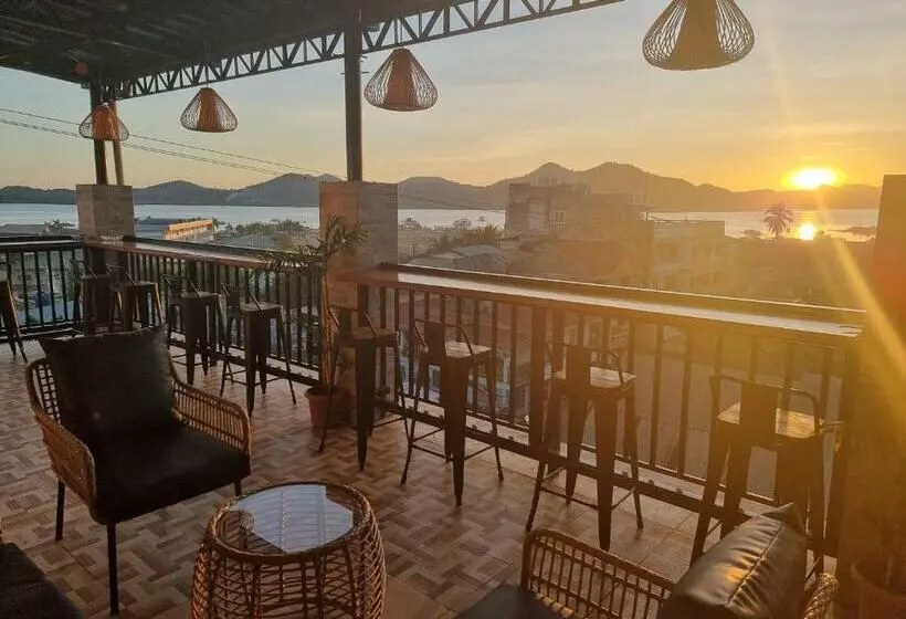 Bed and Breakfast Islanders Inn Coron