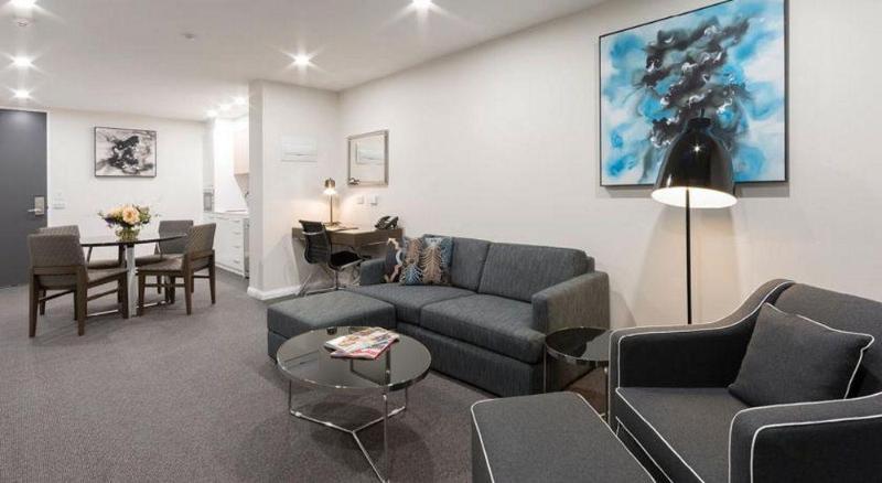 Avenue Hotel Canberra