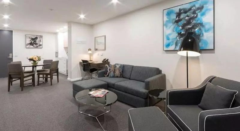 Avenue Hotel Canberra