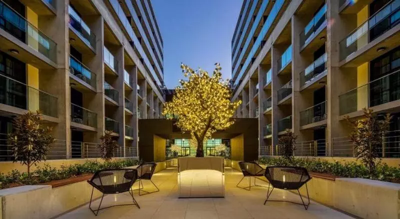 Avenue Hotel Canberra