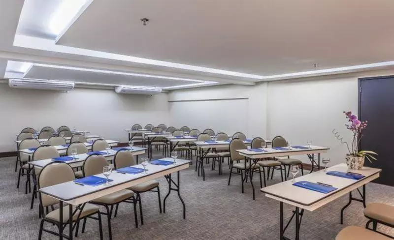 בית מלון כפרי Blue Tree Towers Bauru