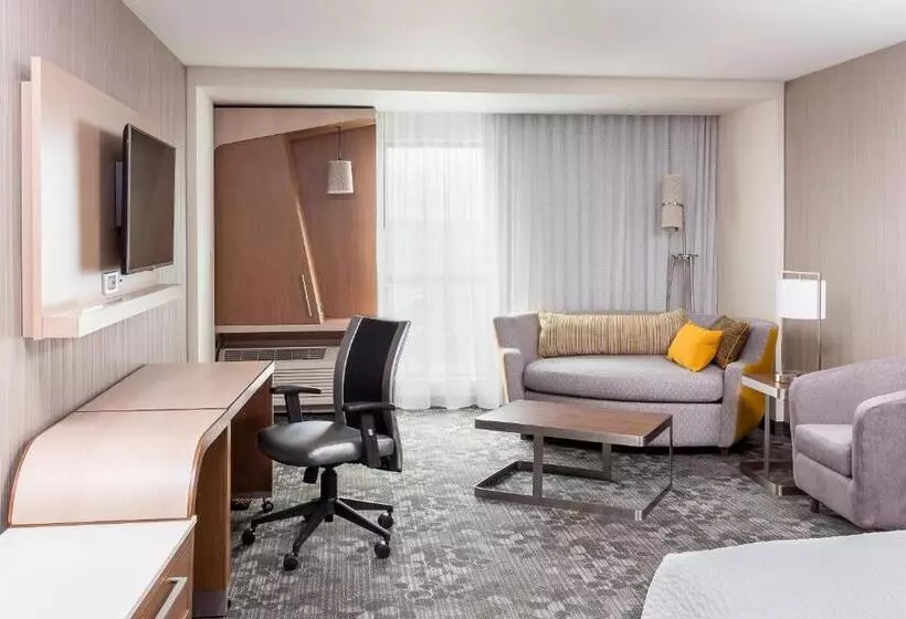 酒店 Courtyard By Marriott Bismarck North