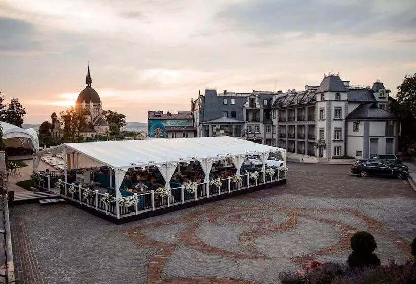 فندق Kavalier Boutique