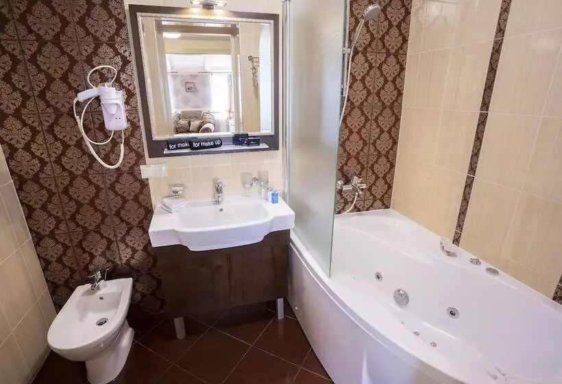 فندق Kavalier Boutique