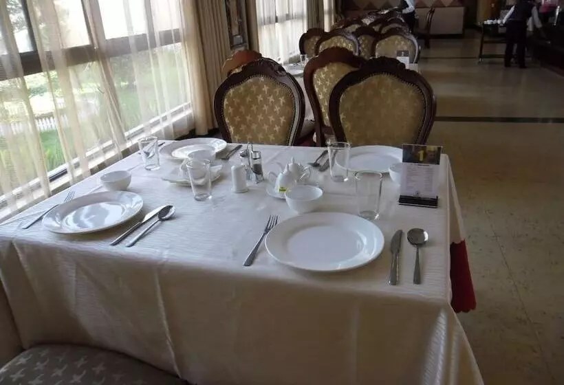 هتل Madagascar Golden Peacock