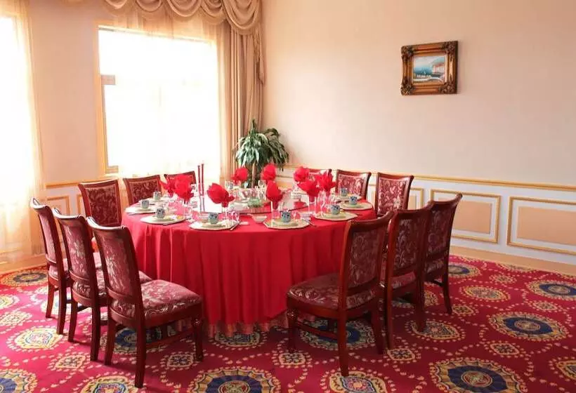 هتل Madagascar Golden Peacock