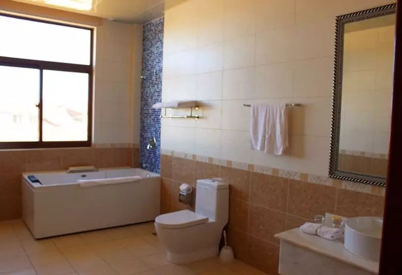 هتل Madagascar Golden Peacock