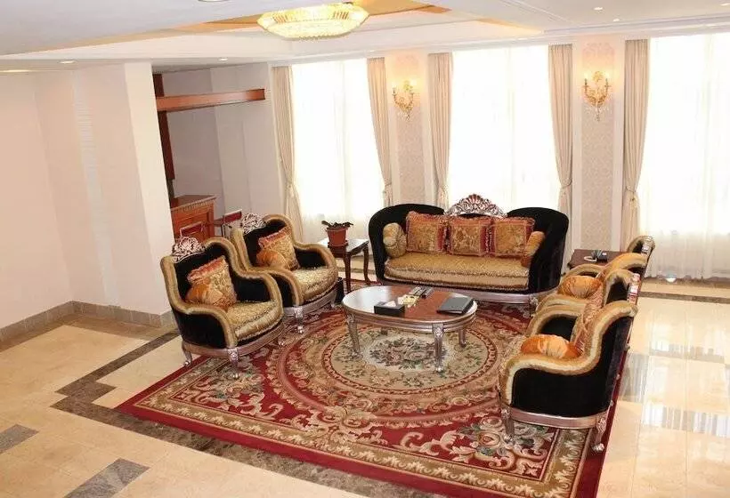 هتل Madagascar Golden Peacock