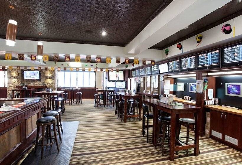 Nightcap At Federal Hotel Toowoomba