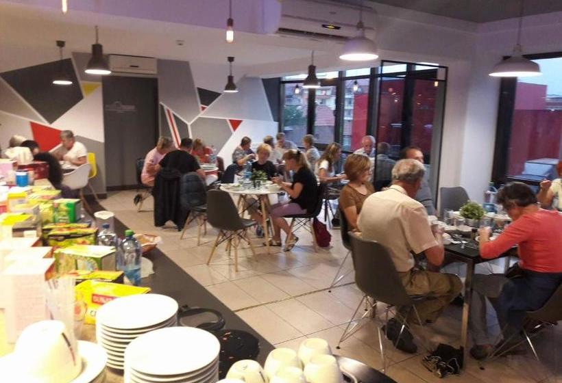 ホテル Oxigen Petrosani