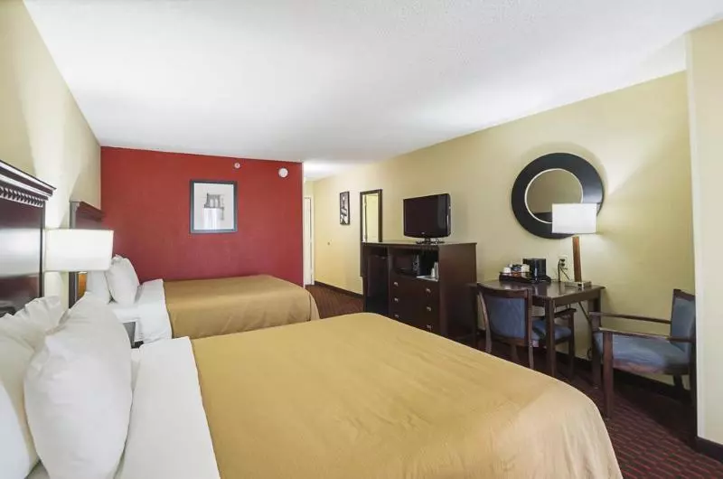 酒店 Quality Inn & Suites