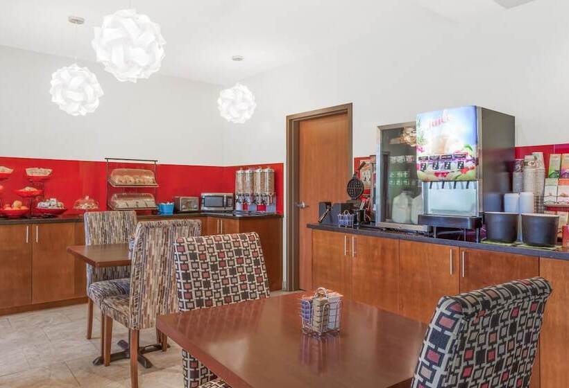 בית מלון כפרי Ramada By Wyndham Carlyle