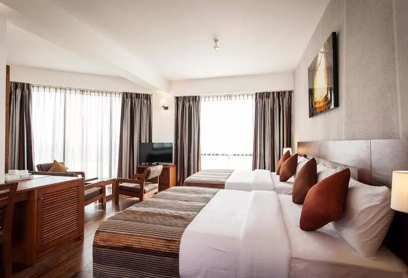 호텔 The Ocean Colombo