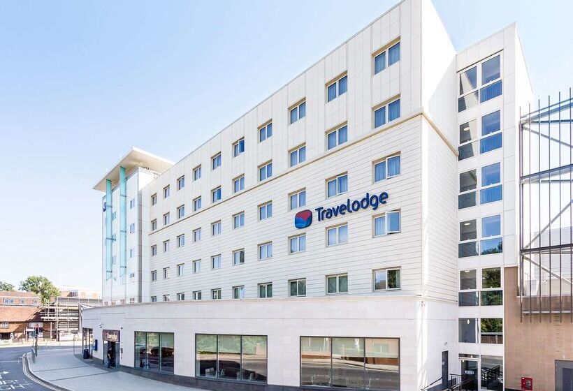 호텔 Travelodge Crawley