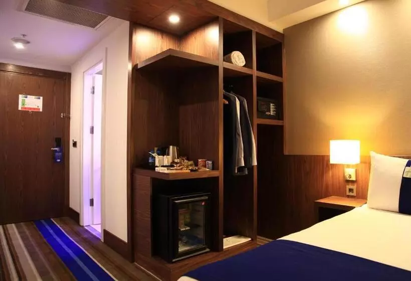 Liv City Hotels