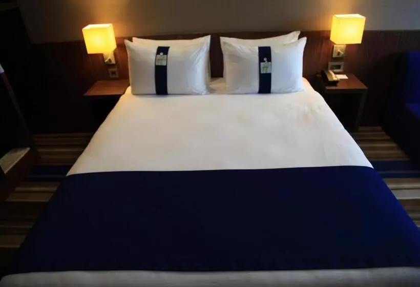 Liv City Hotels
